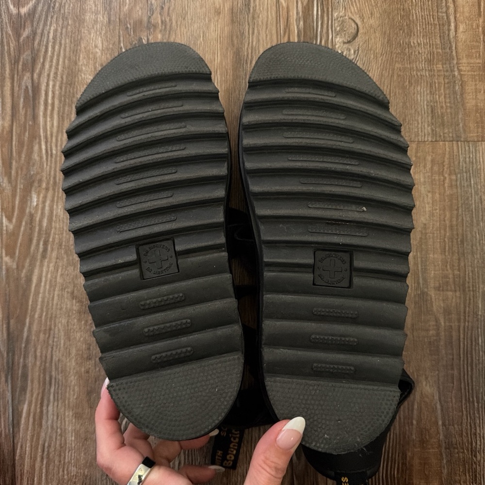 Dr. Martens Blair platform sandals with Yellow Stitching - Picture 6 of 8
